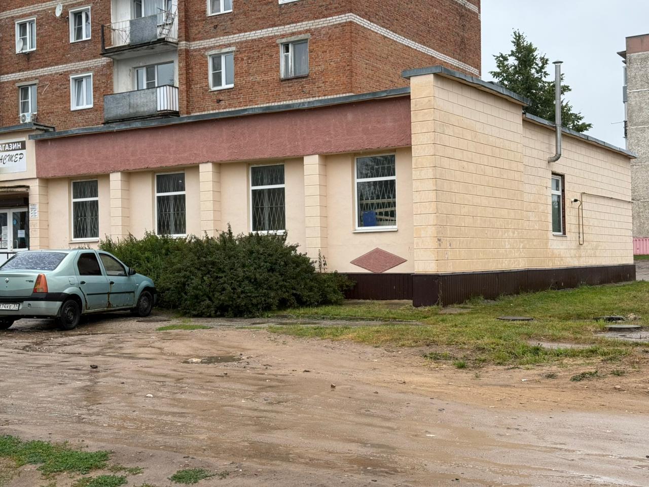 Снять  торговое помещение